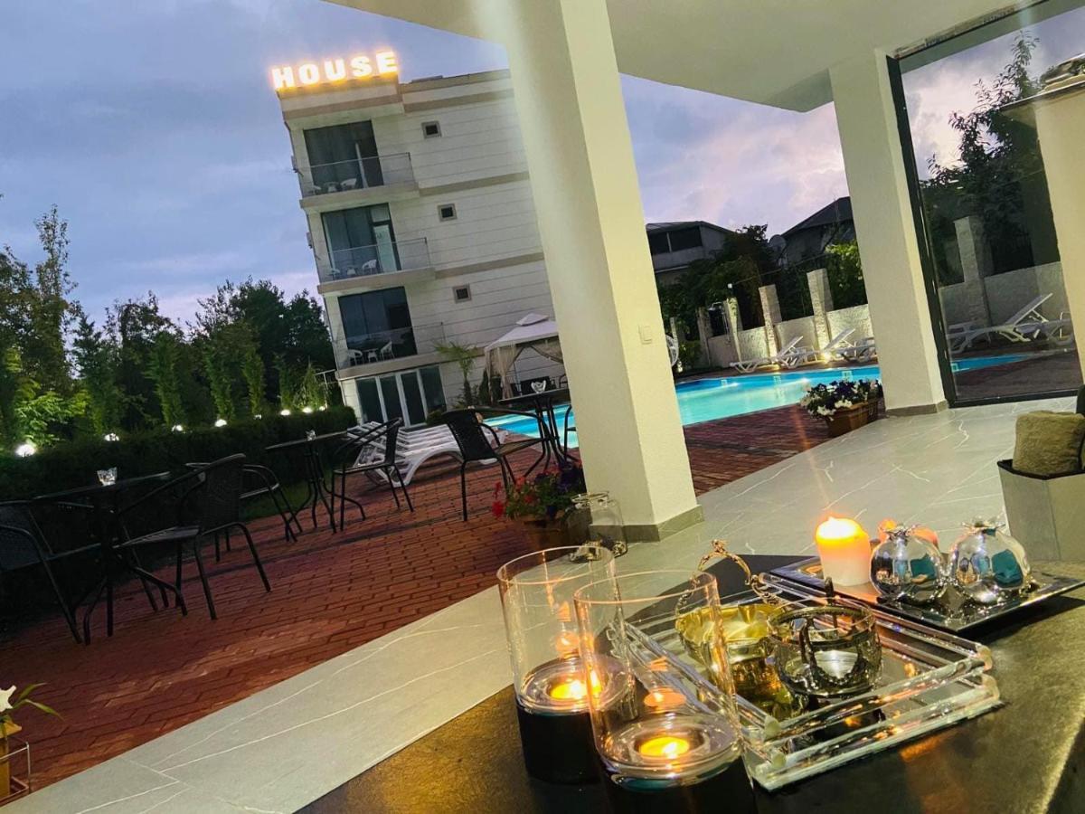 New House Kobuleti Otel Dış mekan fotoğraf