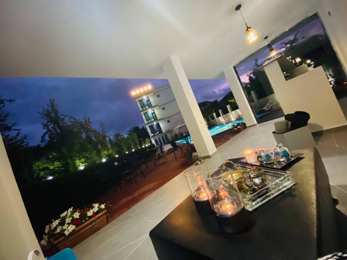 New House Kobuleti Otel Dış mekan fotoğraf