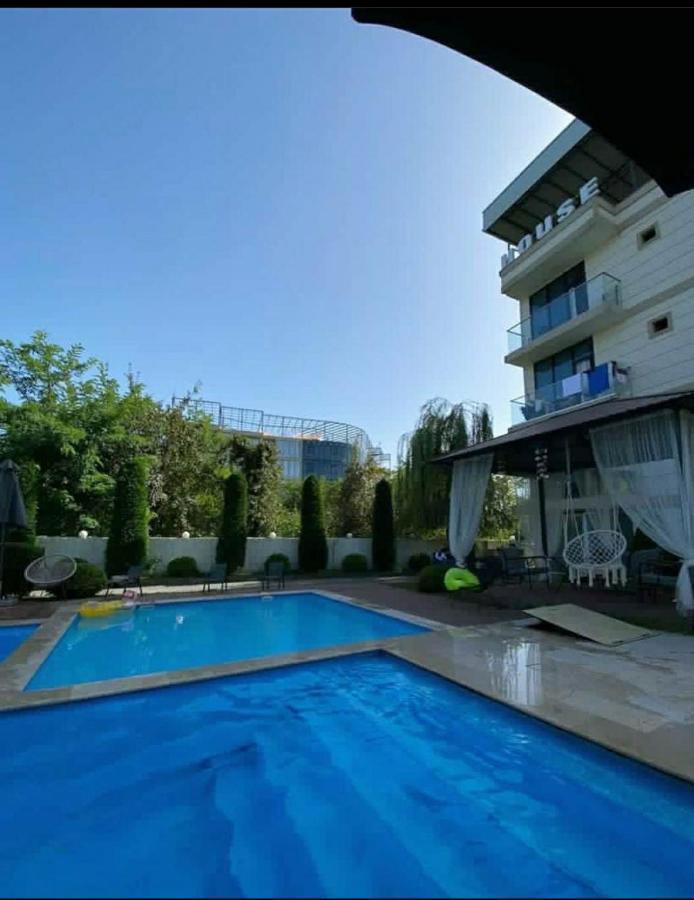 New House Kobuleti Otel Dış mekan fotoğraf