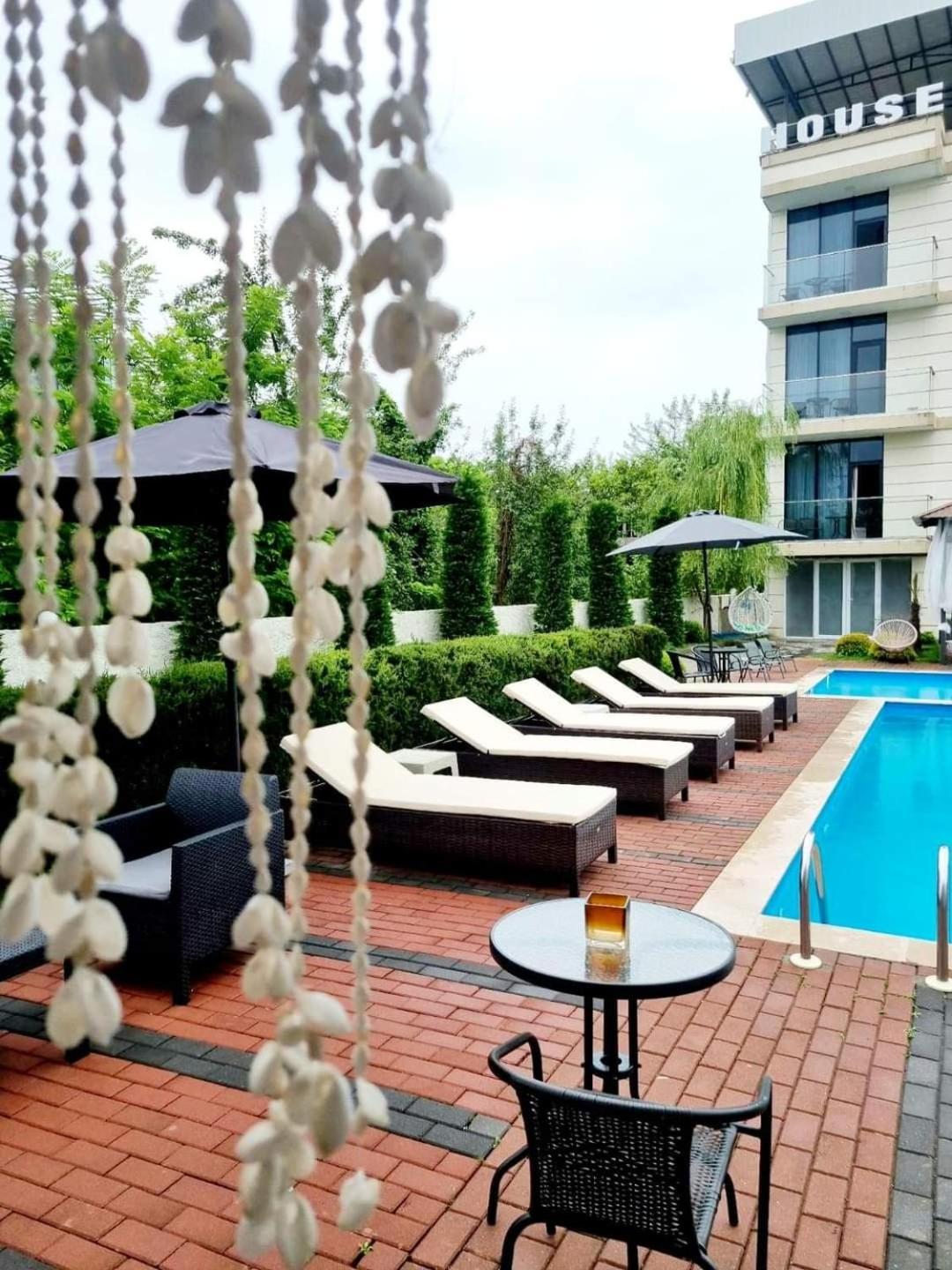 New House Kobuleti Otel Dış mekan fotoğraf