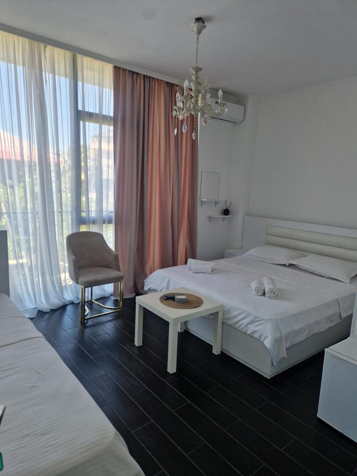 New House Kobuleti Otel Dış mekan fotoğraf