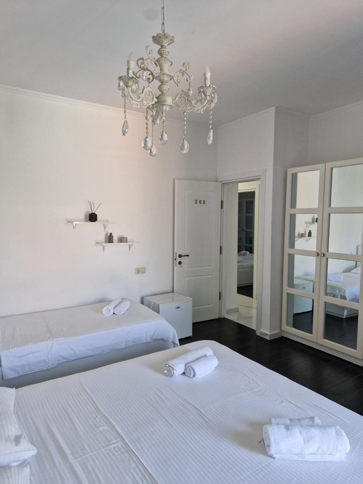 New House Kobuleti Otel Dış mekan fotoğraf